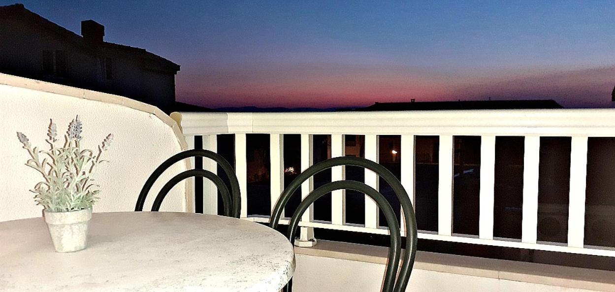 Apartments Villa Bonaca Baska Voda Room photo