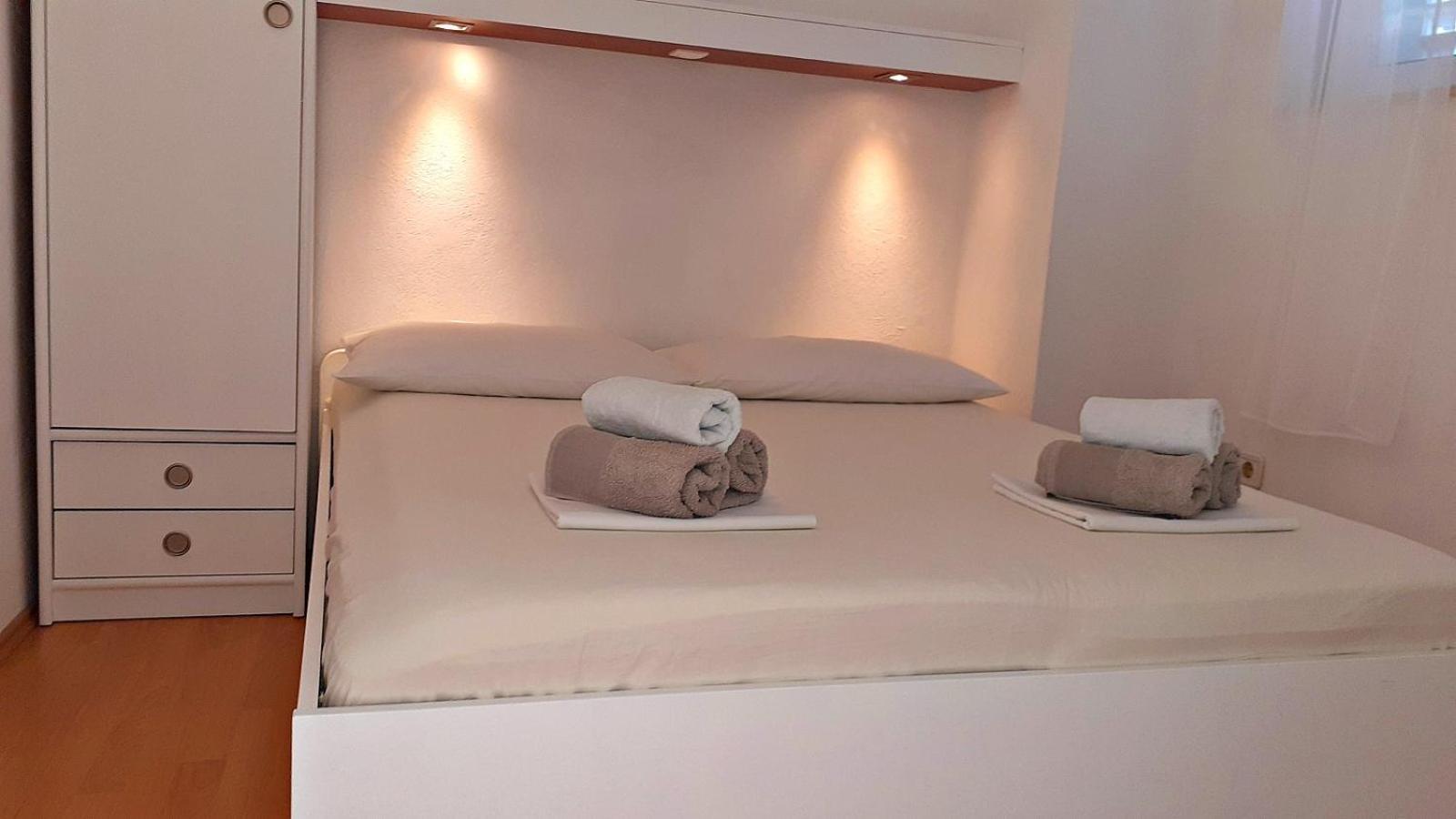 Apartments Villa Bonaca Baska Voda Room photo