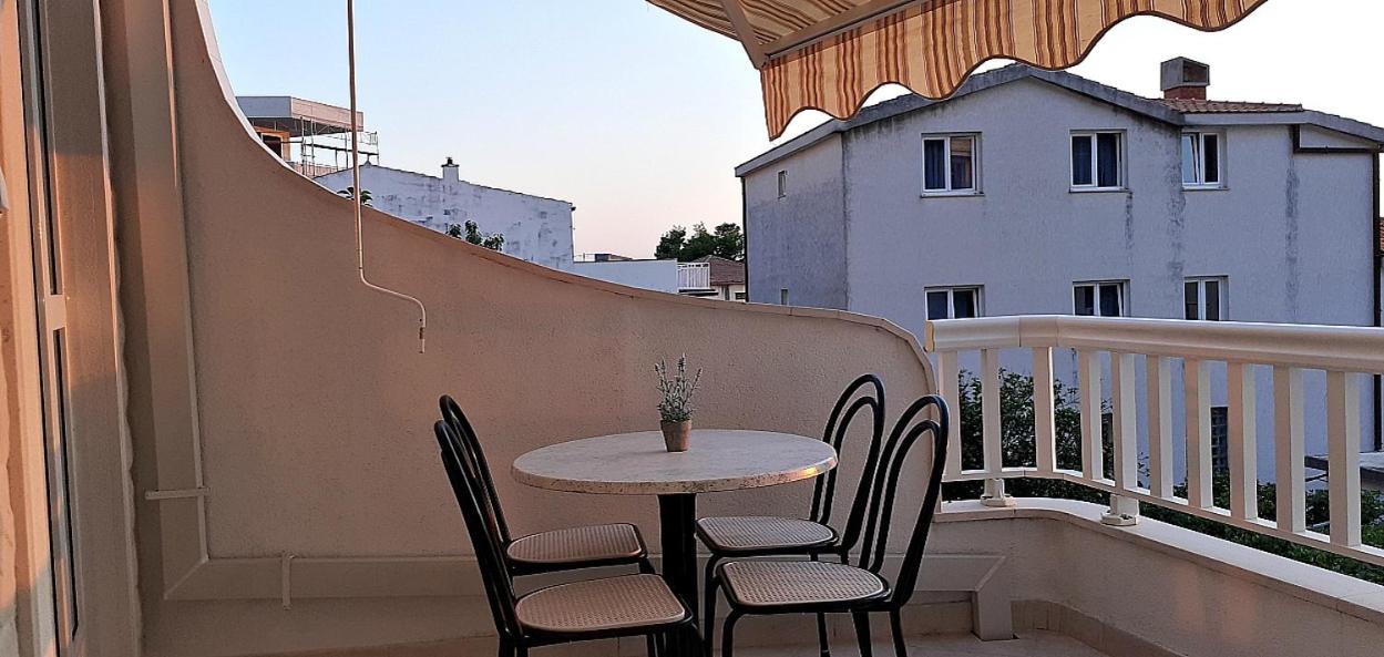 Apartments Villa Bonaca Baska Voda Room photo