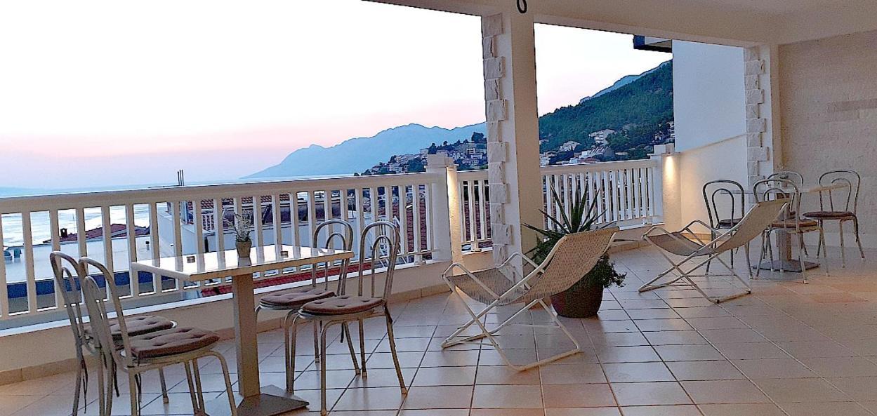 Apartments Villa Bonaca Baska Voda Room photo